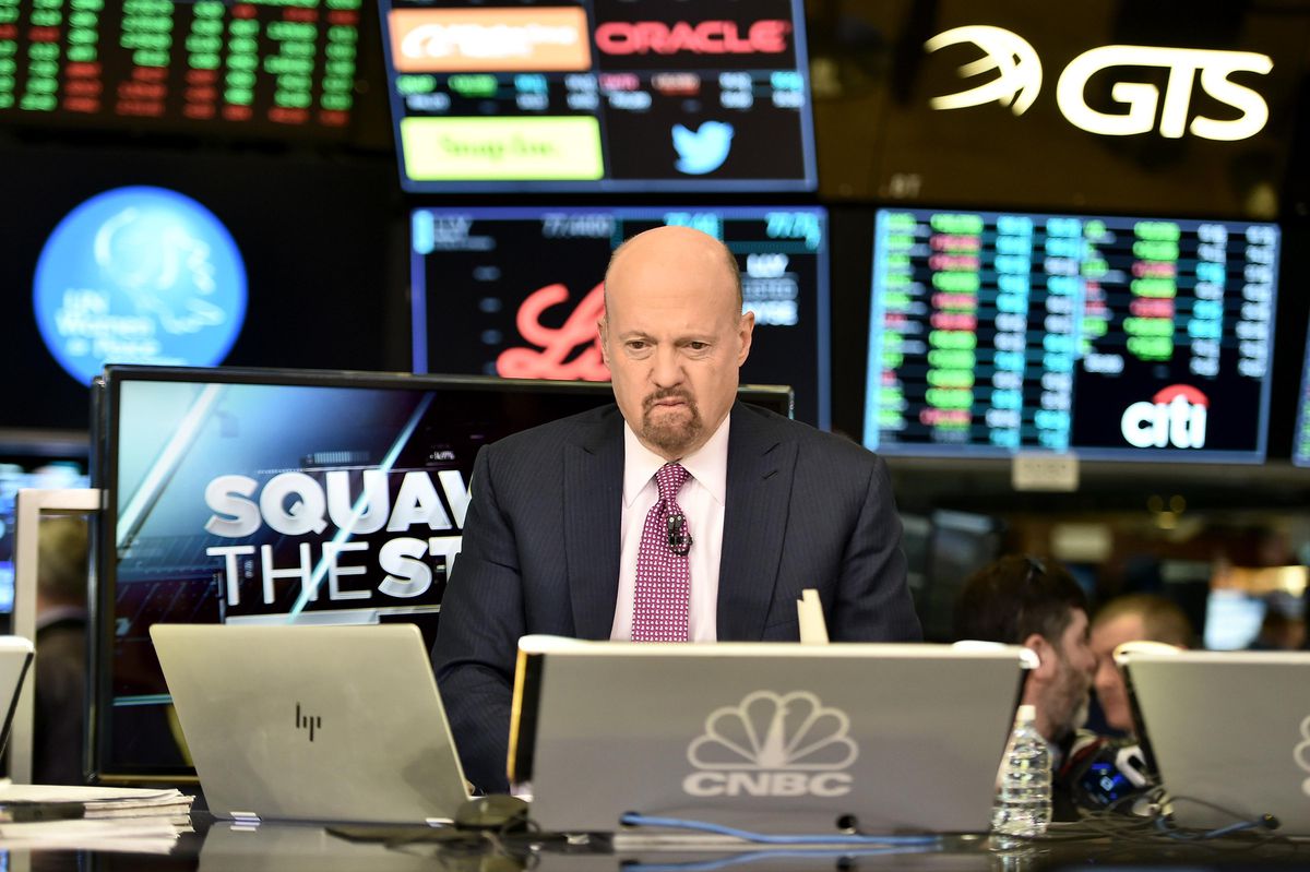 Jim Cramer recomenda a GameStop invertir en Bitcoin