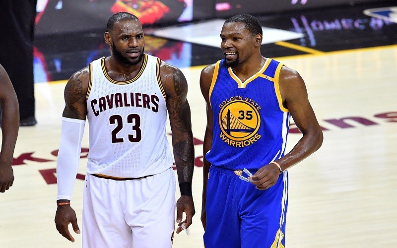 Kevin Durant y LeBron James lideran la primera votación All-Star 2021