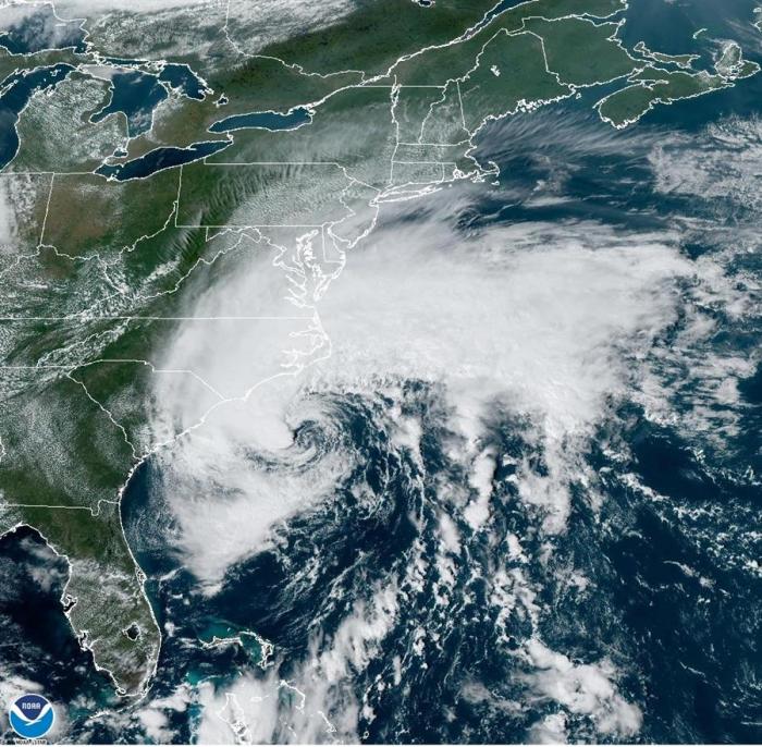 La tormenta tropical Ophelia amenaza la costa este de Carolina del Norte