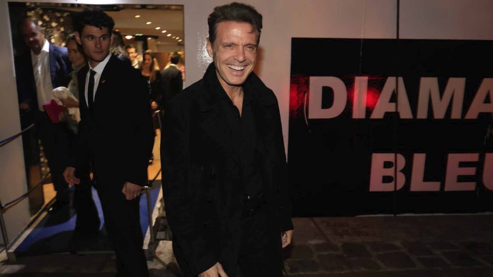 Luis Miguel preocupa a sus fans con su nueva apariencia en una foto viral