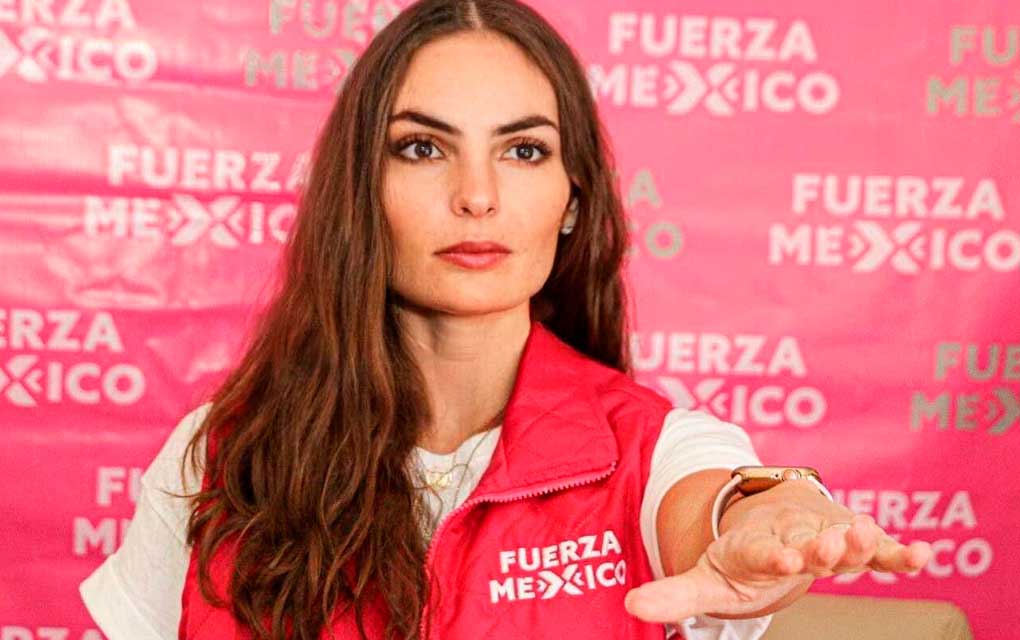 Mariana Ortiz rinde protesta como representante de Fuerza por México ante IEEQ