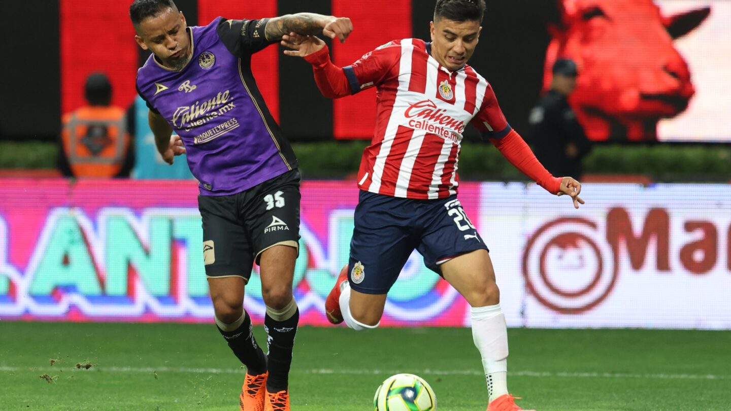 Mazatlán vence a Chivas y confirma su mala racha en el fútbol mexicano |