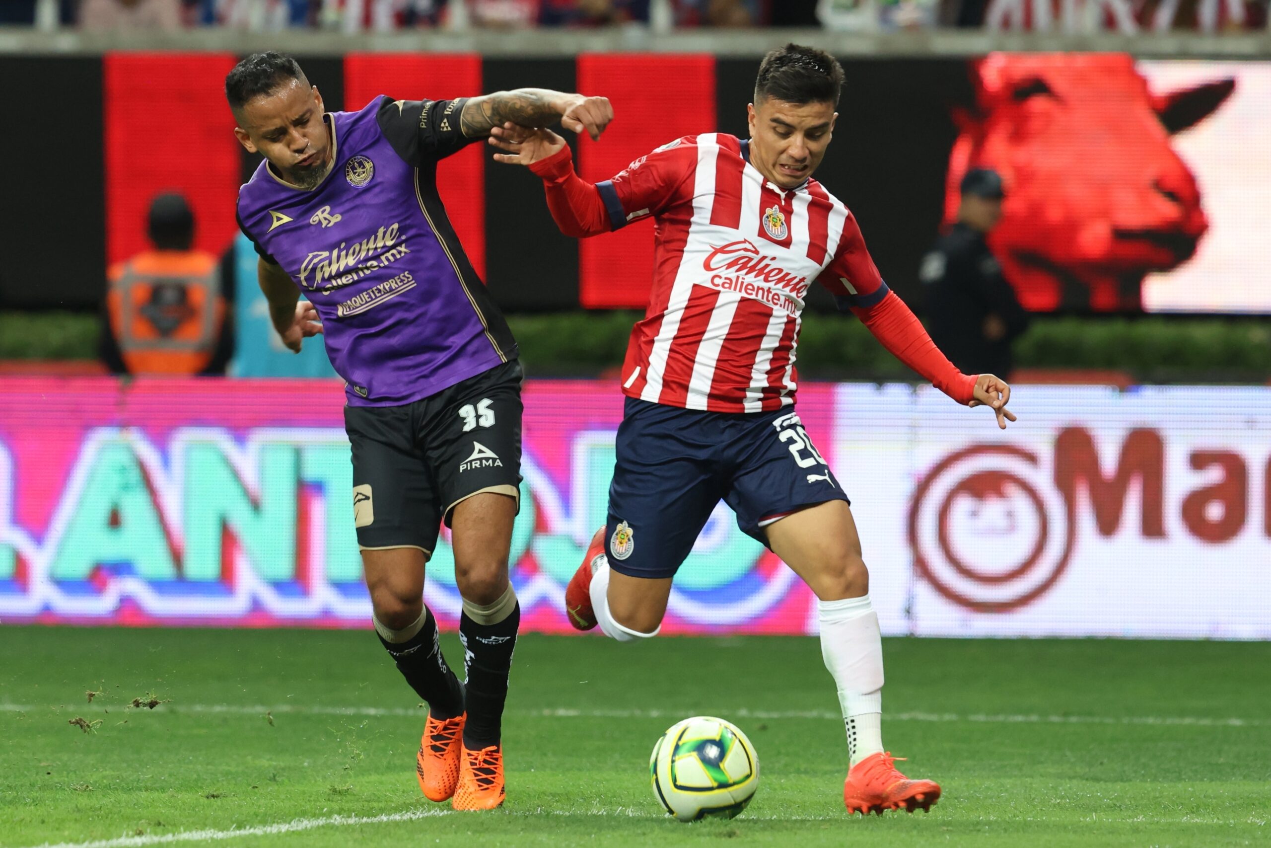 Mazatlán vence a Chivas y confirma su mala racha en el fútbol mexicano