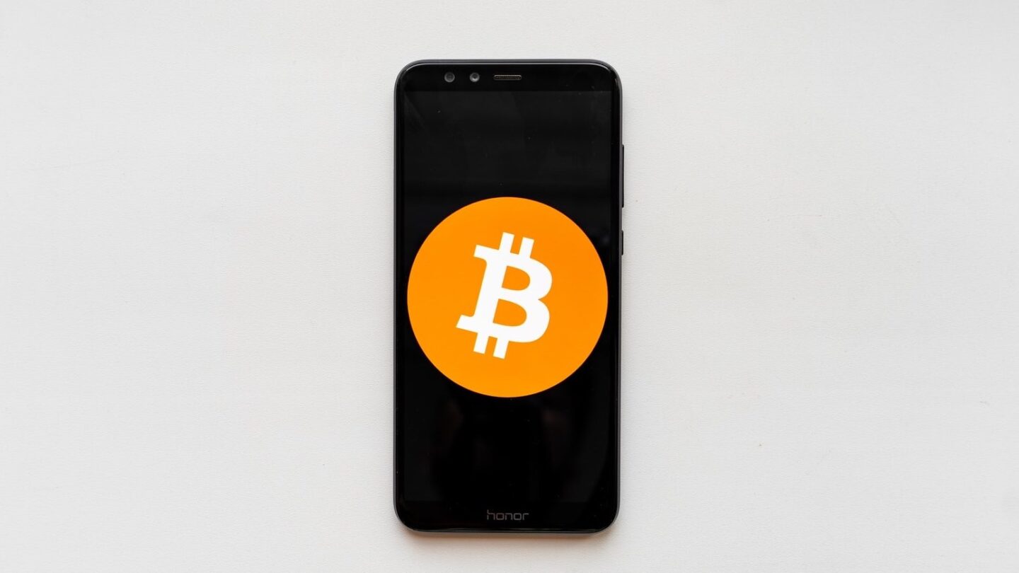 MoneyGram permitirá a usuarios comprar Bitcoin y retirar tenencias en efectivo en sus locales de EEUU |