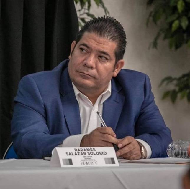 Muere por COVID-19 el senador de Morena, Radamés Salazar Solorio