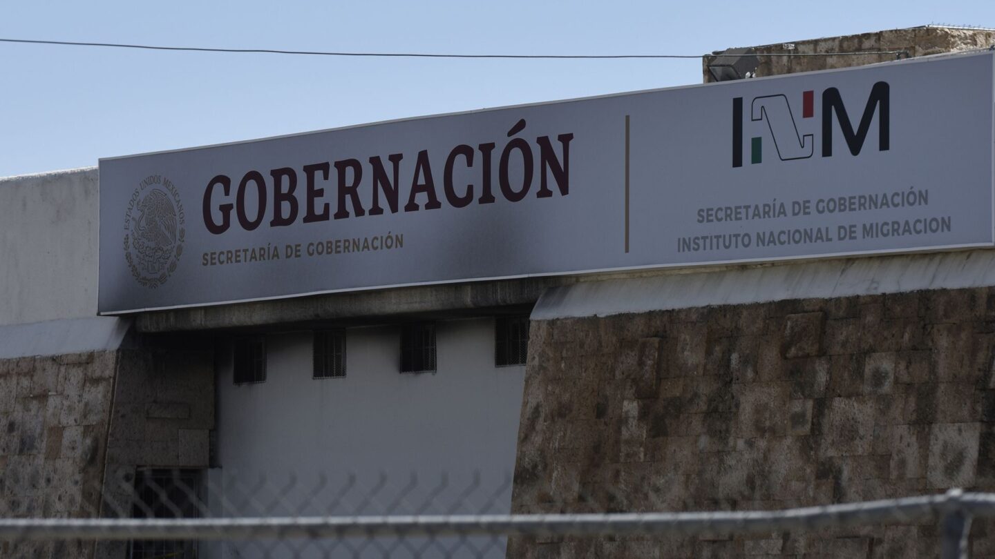 Persiste la impunidad a seis meses del incendio en Ciudad Juárez Los zapatos quemados que aún claman justicia |
