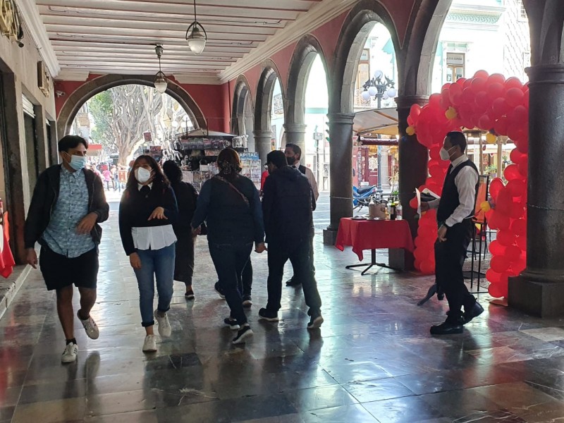 Pese a pandemia, calles de Toluca se llenaron de enamorados por San Valentín