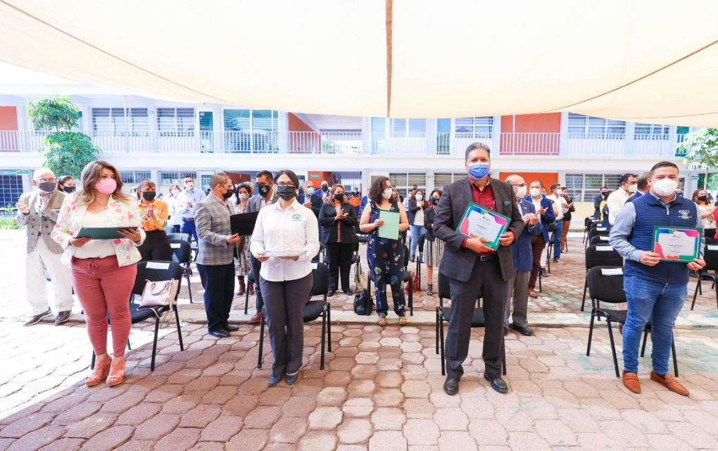 Reconocen labor a docentes de Guanajuato