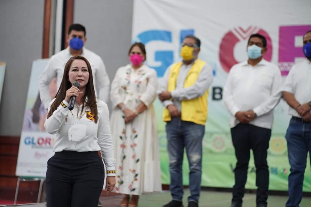 Se compromete Gloria Núñez a mejorar la educación en Nayarit