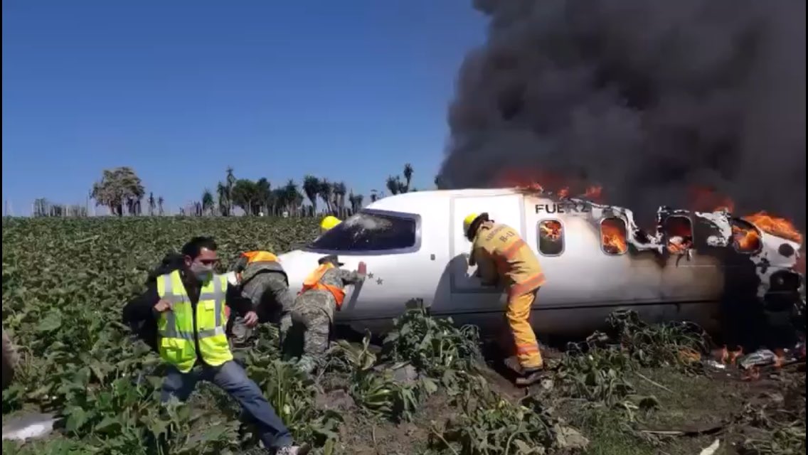 SE ESTRELLA LEAR JET DE LA FUERZA AÉREA