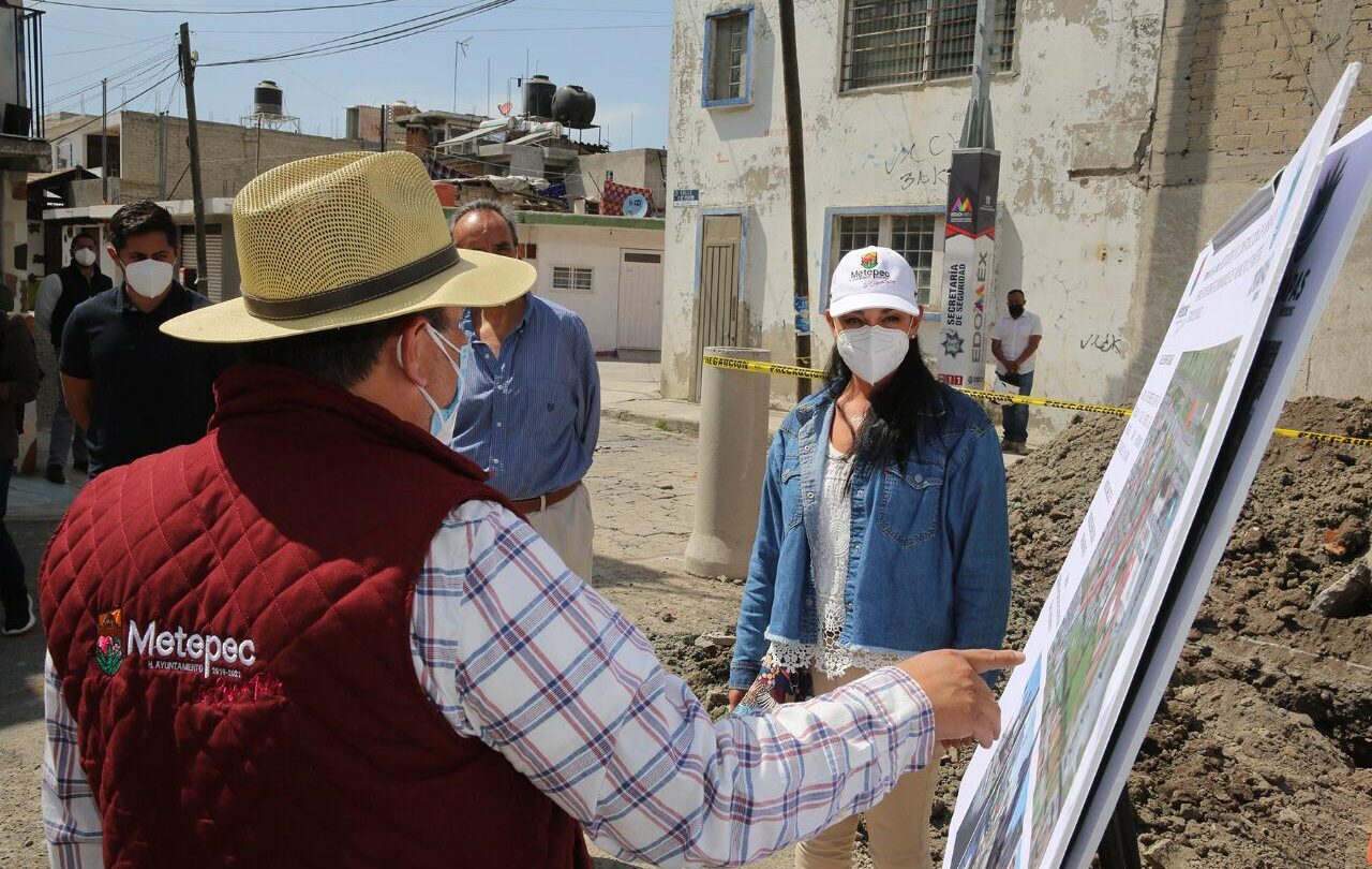 Sustituyen drenaje en San Jerónimo Chicahualco |