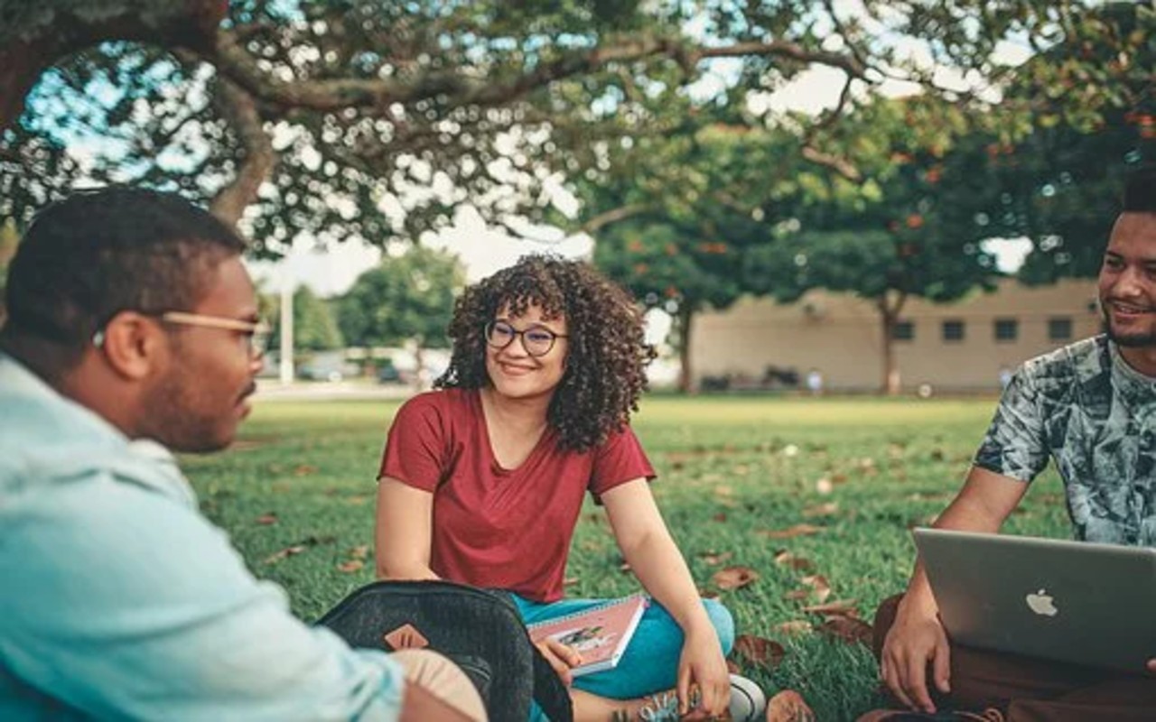 Universitarios indocumentados tendrán ayuda económica por la pandemia