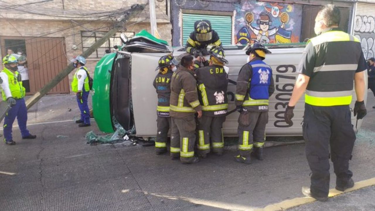 Volcadura de transporte público deja 7 heridos en Peñón de los Baños