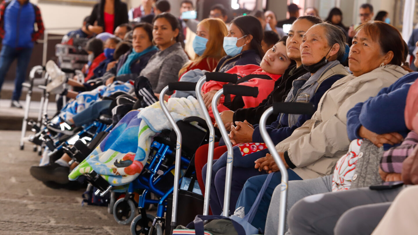 Entrega Sergio Salomón y Gaby Bonilla 204 Aparatos Ortopédicos en Beneficio de Cuatro Municipios