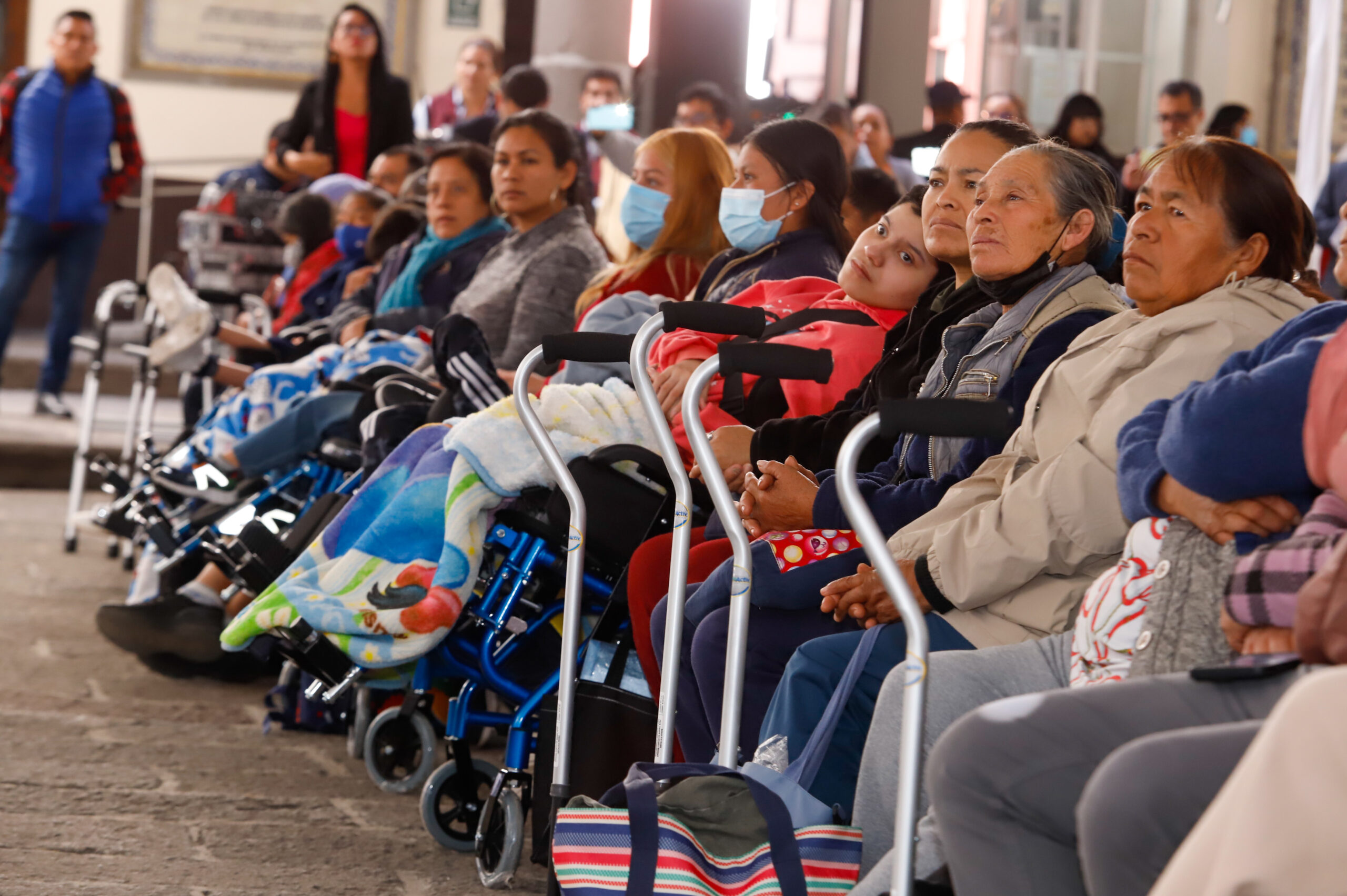 Entrega Sergio Salomón y Gaby Bonilla 204 Aparatos Ortopédicos en Beneficio de Cuatro Municipios