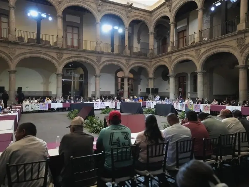 La búsqueda de la verdad en el caso Ayotzinapa: el compromiso de Claudia Sheinbaum