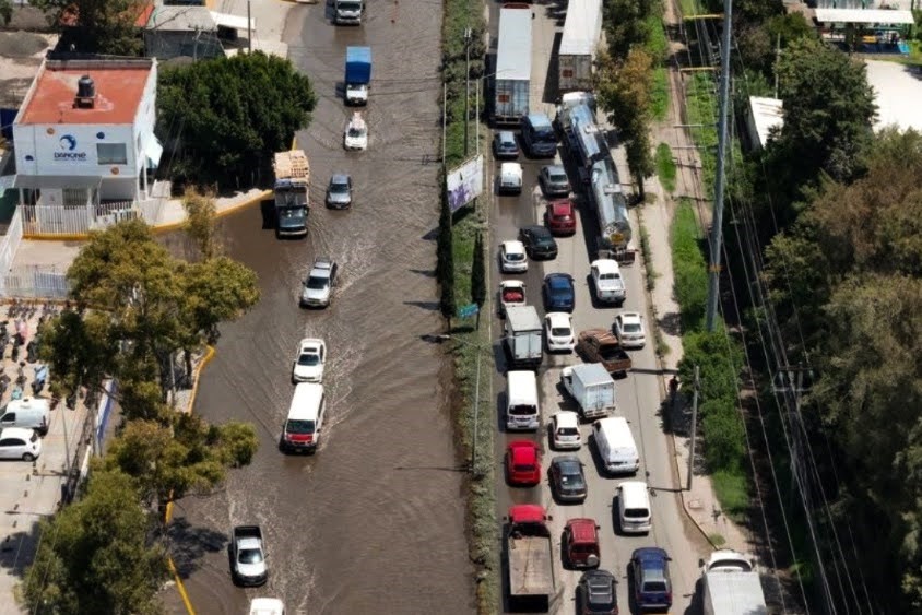 Se inician labores para el desazolve en la carretera Cuautitlán-Tlalnepantla