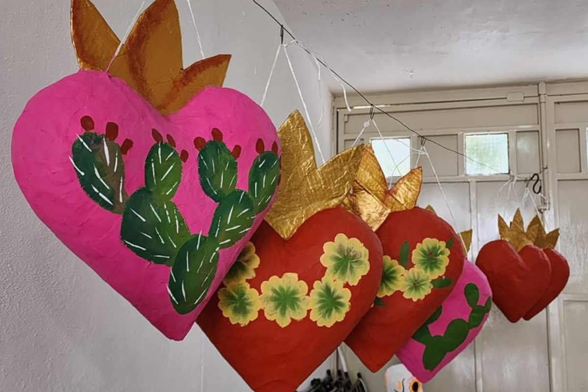 Decoran callejones de Zacatecas para celebrar las fiestas patrias