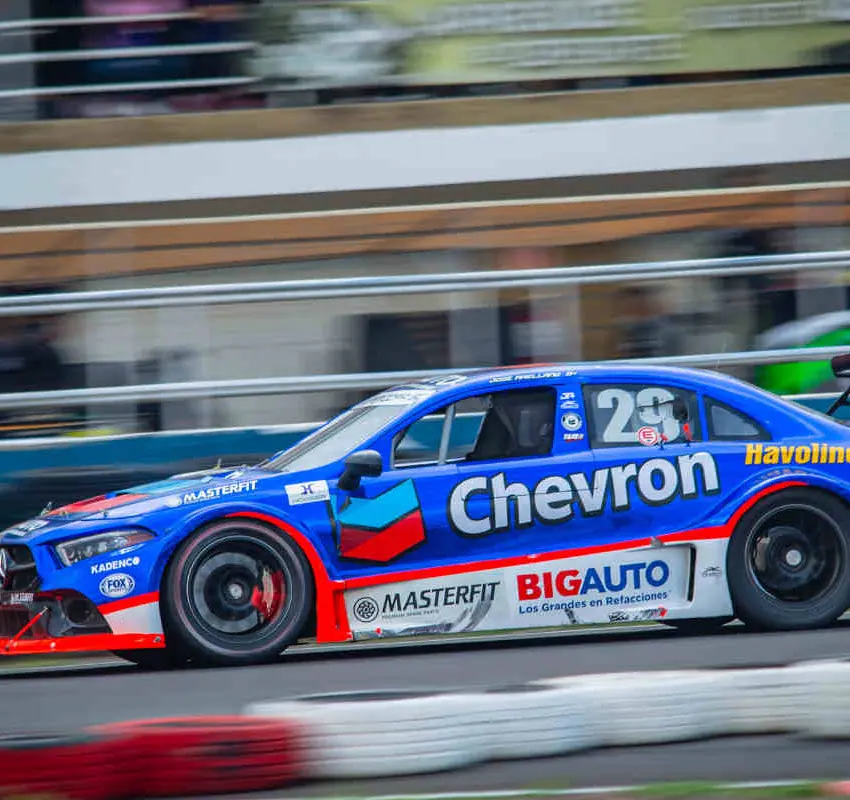 Pepe Arellano tuvo un complicado fin de semana pero rescató un Top 10 en el Autódromo de León