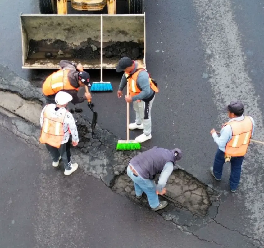 Bacheo en la carretera federal #115 Amecameca-Chalco
