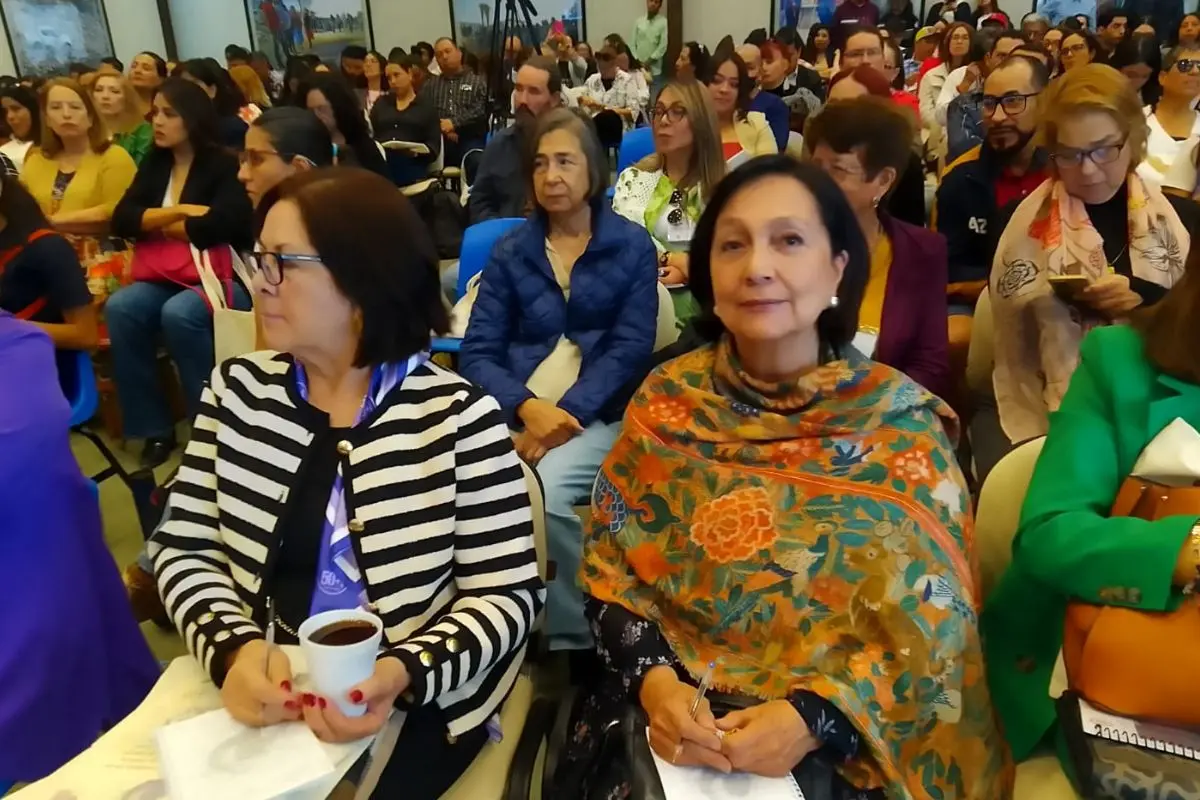 Claudia Sheinbaum debe incluir a Zacatecas en Plan de desarrollo Amalia García |