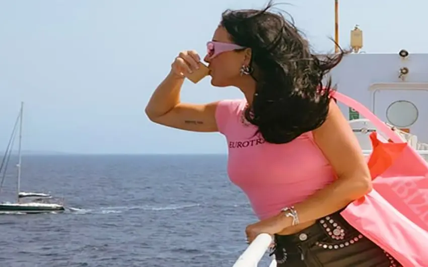 Ya suéltenla: Ahora investigan a Katy Perry en España por su nuevo video “Lifetimes”