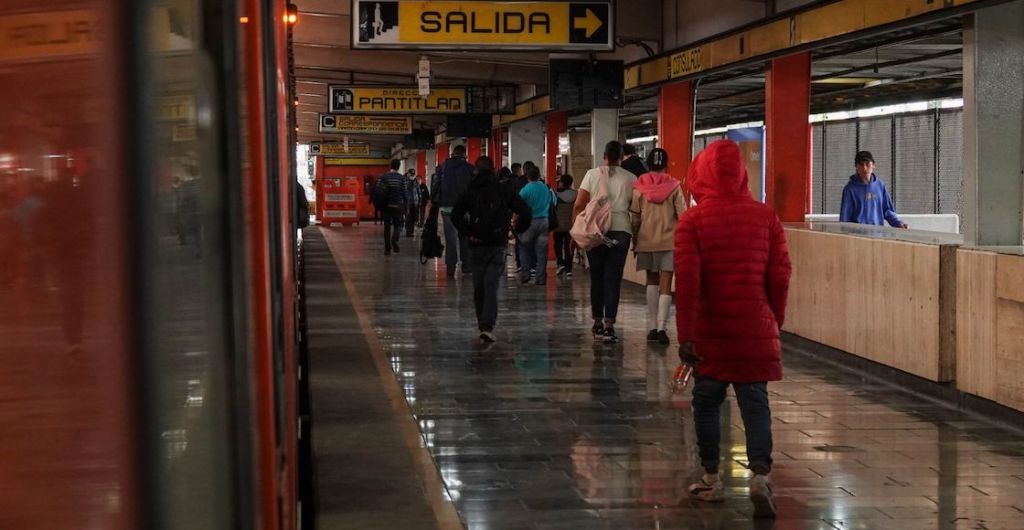 Metro investiga presunto abuso sexual de conductor de tren en contra de usuaria