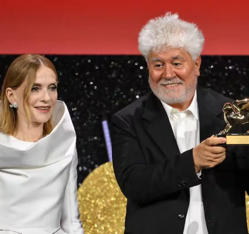 Pedro Almodóvar gana el León de Oro de la 81 Mostra de Venecia