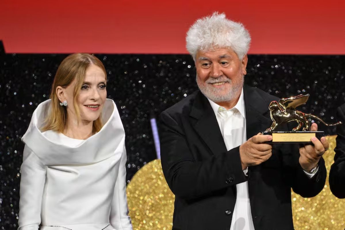 Pedro Almodóvar gana el León de Oro de la 81 Mostra de Venecia