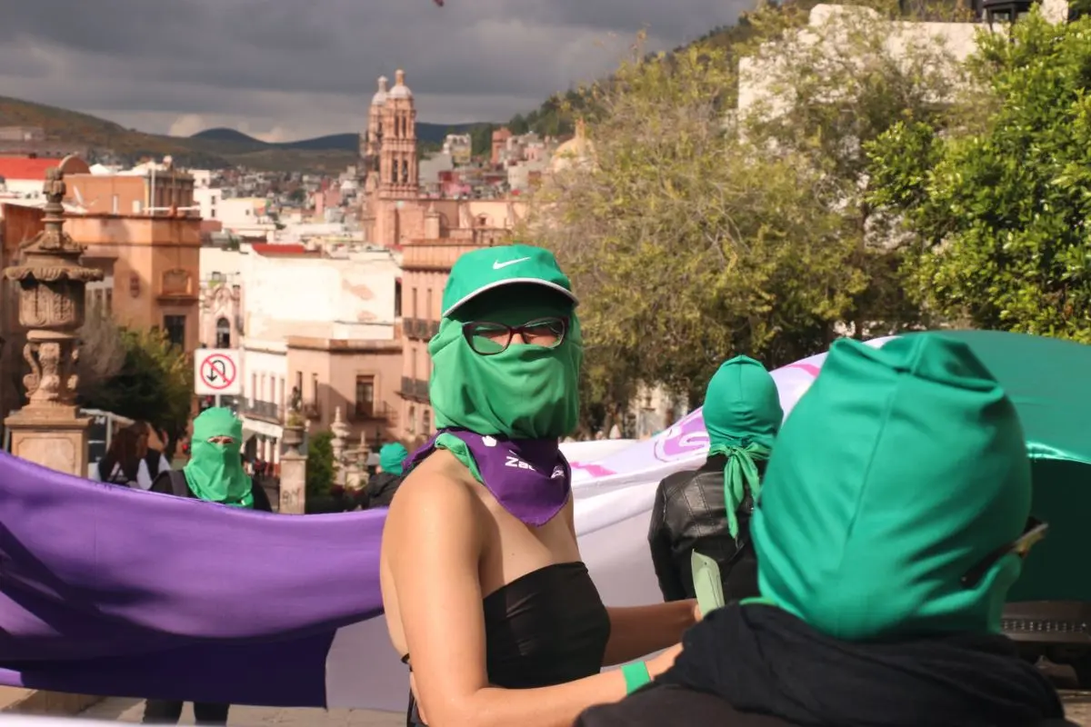 Exigen con marcha en Centro Histórica aborto legal seguro y gratuito |