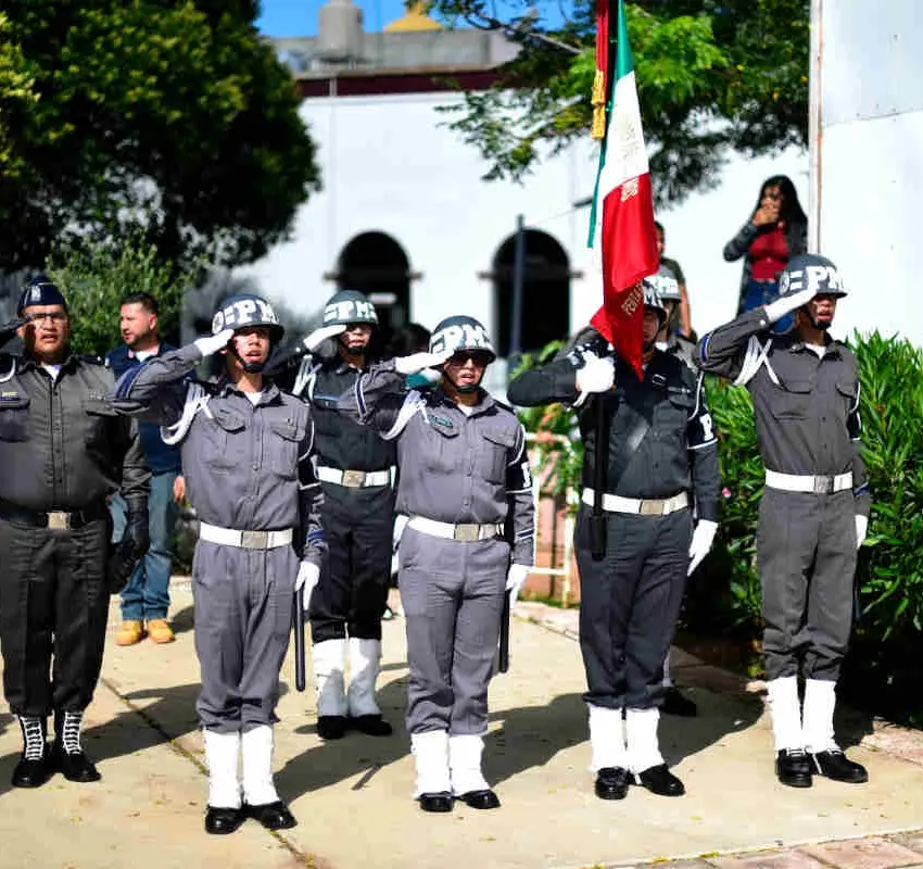 Preside Pepe Saldívar en Guadalupe el desfile del Día de Independencia