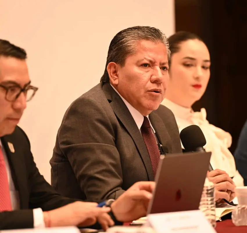 Defiende David Monreal proyecto del segundo piso del boulevard