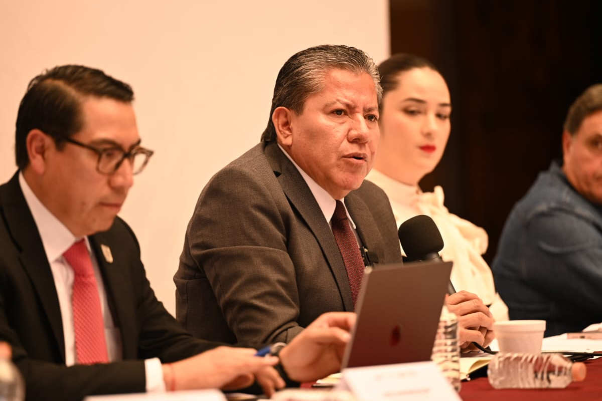 Defiende David Monreal proyecto del segundo piso del boulevard