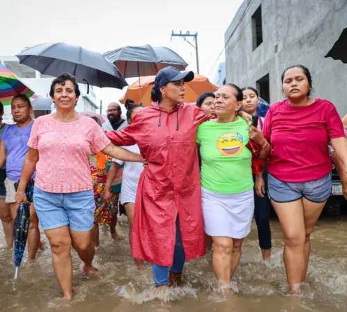 Prioriza la gobernadora Evelyn Salgado el rescate de personas de la zona de inundación en Acapulco