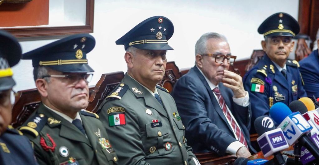 Depende de grupos criminales que pare la violencia en Sinaloa, dice Ejército