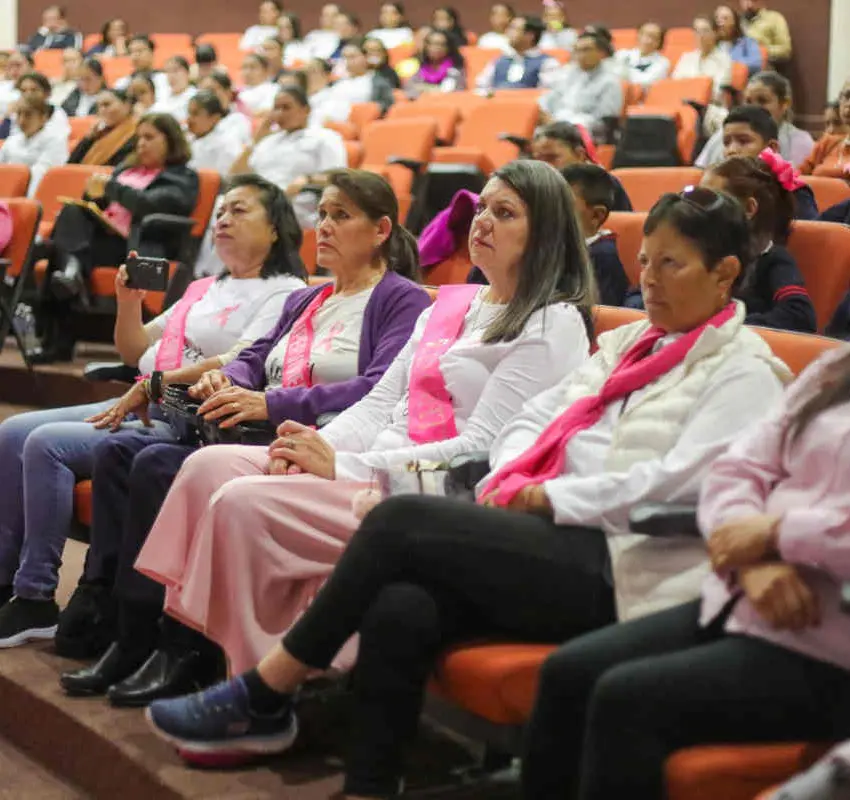 Sobrevivientes del cáncer de mama son ejemplo de inspiración, afirma Sara Hernández de Monreal