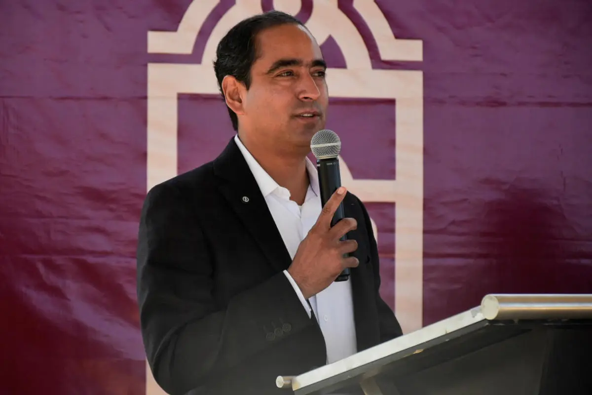 Con entrega de mochilas se benefician estudiantes de la comunidad de Tacoaleche |