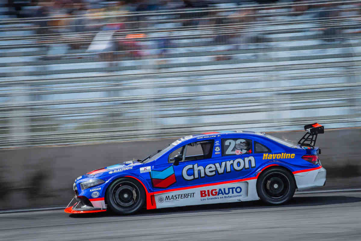 José Arellano cumple una excelente jornada con un doble Top/5 en el Autódromo Miguel E. Abed de Puebla