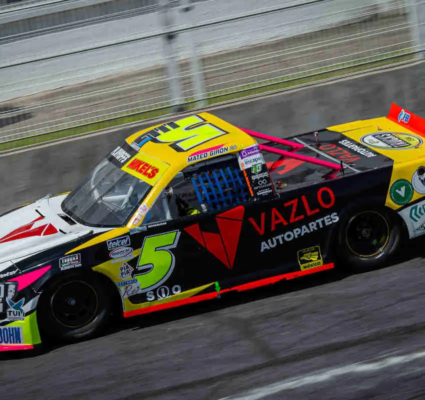 Podio y boleto a la Gran Final para Mateo Girón en Trucks México Series