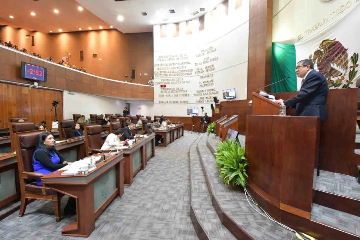 Comparece Ricardo Olivares ante Congreso destaca finanzas sanas diputados recriminan subejercicios |