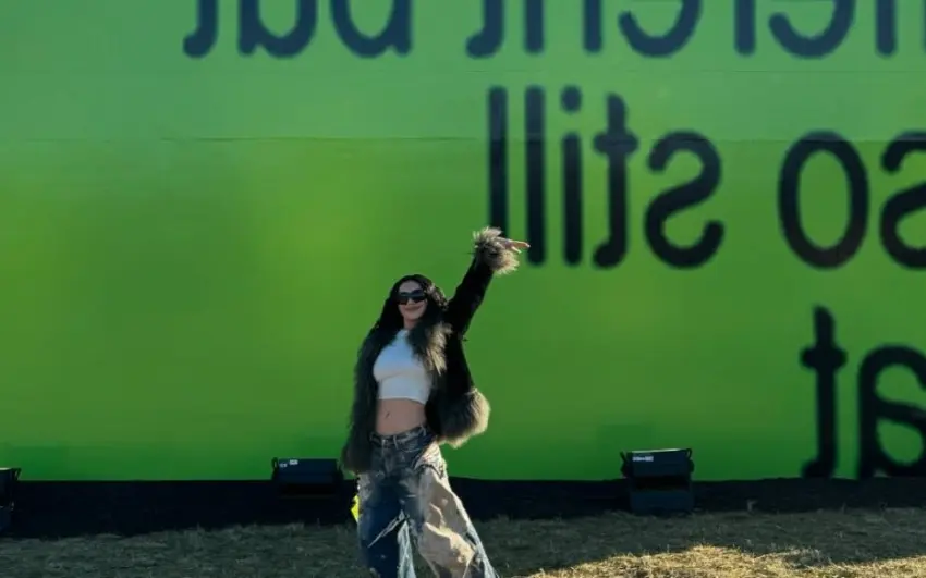 Las distintas versiones de ‘brat’ de Charli XCX, explicadas
