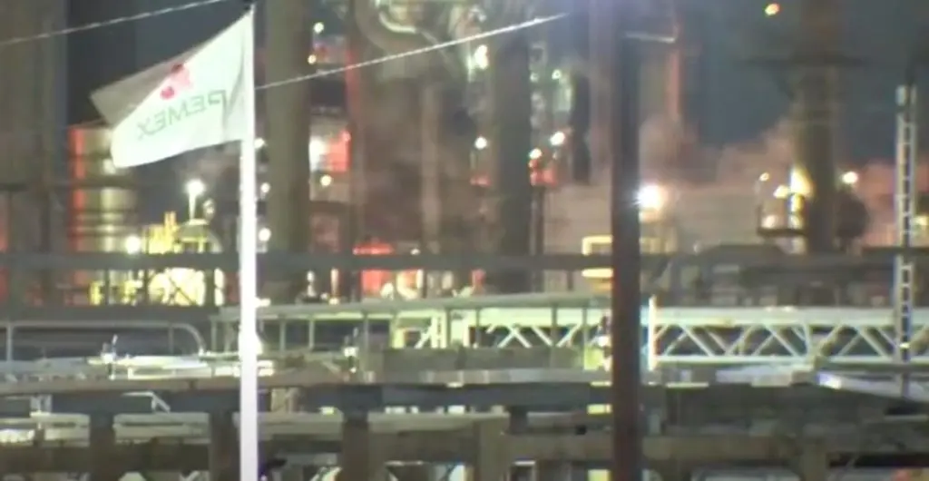 Fuga en refinería Deer Park de PEMEX deja 2 muertos |