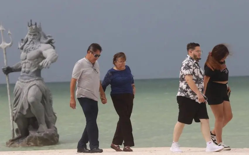 Huracán Milton se degrada a categoría 4 y no tocará costas de Yucatán