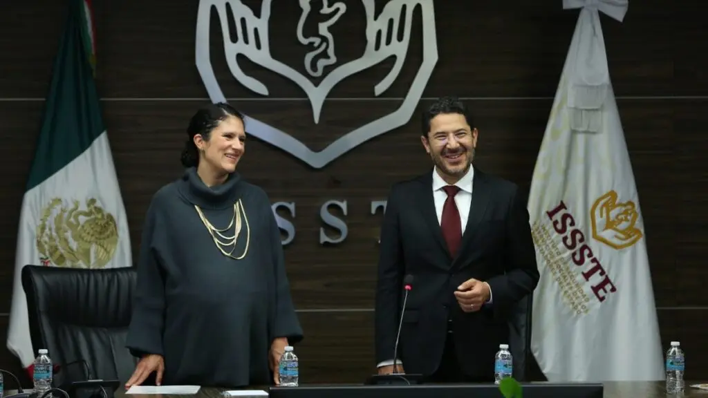Martí Batres asume la dirección general del ISSSTE |