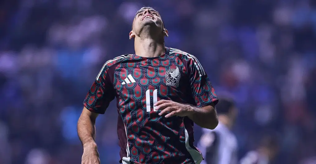 Abucheados Valencia le empata y exhibe a la Selección Mexicana con  equipo alternativo |