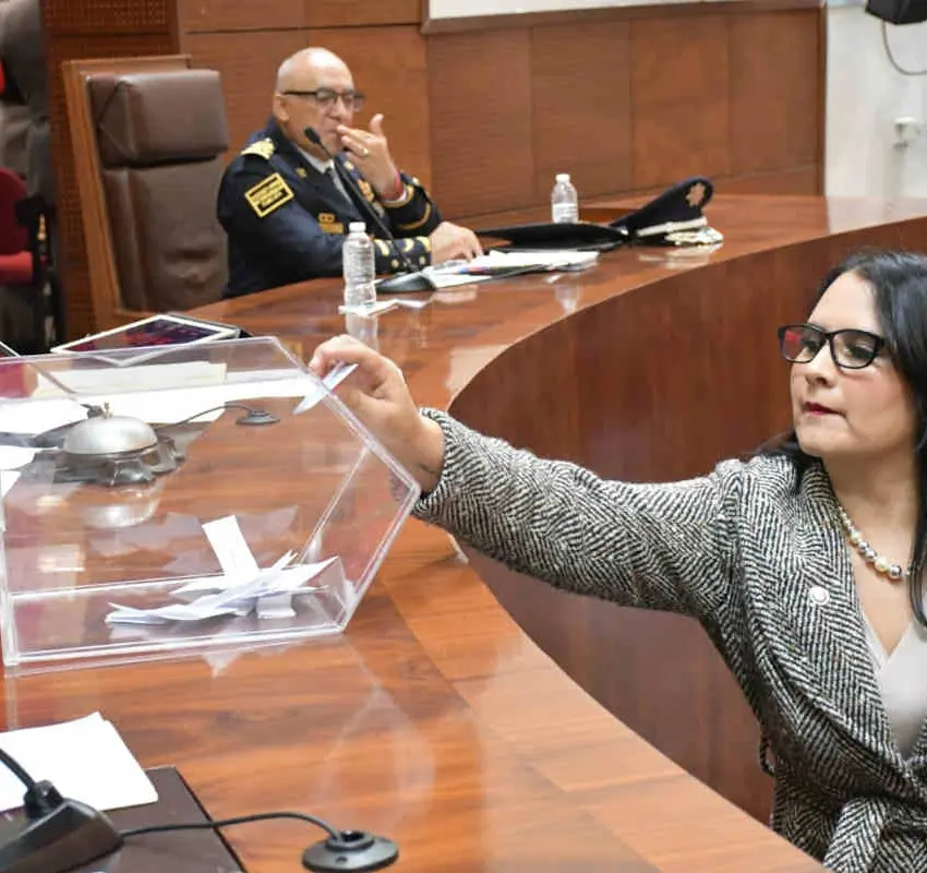 Secretario de Seguridad Pública evade preguntas de sobre faltas a los Derechos Humanos, asegura Renata Ávila