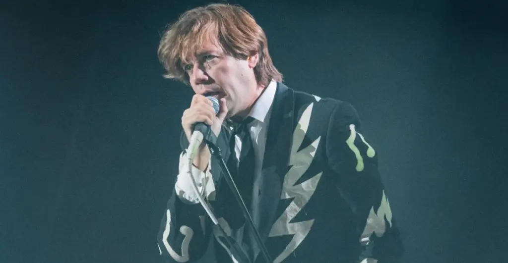The Hives en el Palacio de los Deportes El concierto más grande en la historia de la banda |