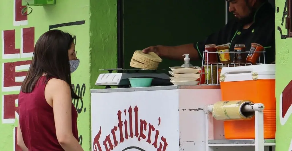 Gobierno de Claudia Sheinbaum busca bajar 10 precio de tortilla |