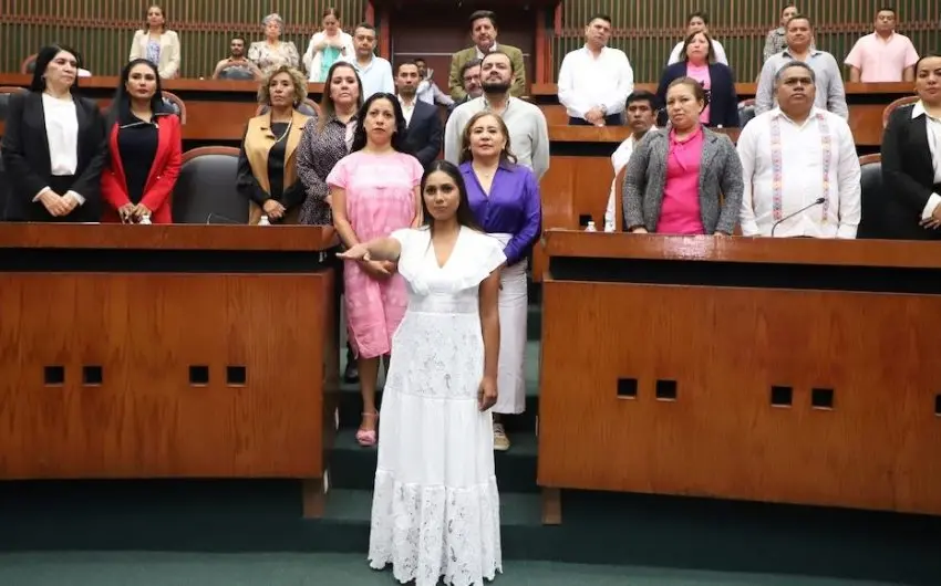 Viuda del alcalde electo de Copala, Guerrero se queda con el cargo