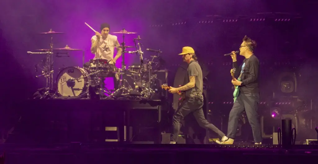 Blink 182 en el Estadio GNP Seguros El concierto que sí se pudo armar en México |